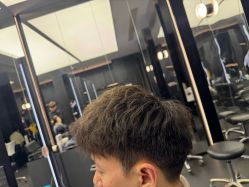 -侨治发型
