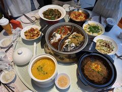 -阿瓦山寨·湘菜现炒·剁椒鱼头王(咸阳总店)