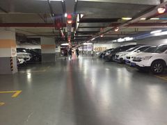 场地-百联又一城停车场