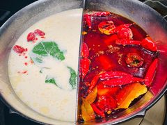 双拼锅底-湊湊火锅·茶憩(新中关购物中心店)