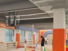 -悦动体能篮球羽毛球网球(三里河店)