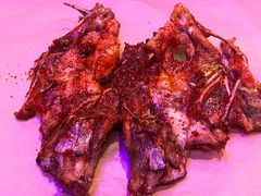 招牌东北烤鸡架-夜火烤摊·东北烧烤酒场·老杨小黄鱼