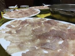 -闽粤一牛潮汕牛肉火锅