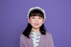 -亲吻宝贝儿童摄影