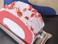 三重莓莓瑞幸卷-瑞幸咖啡(凤凰海负一楼美食街店)