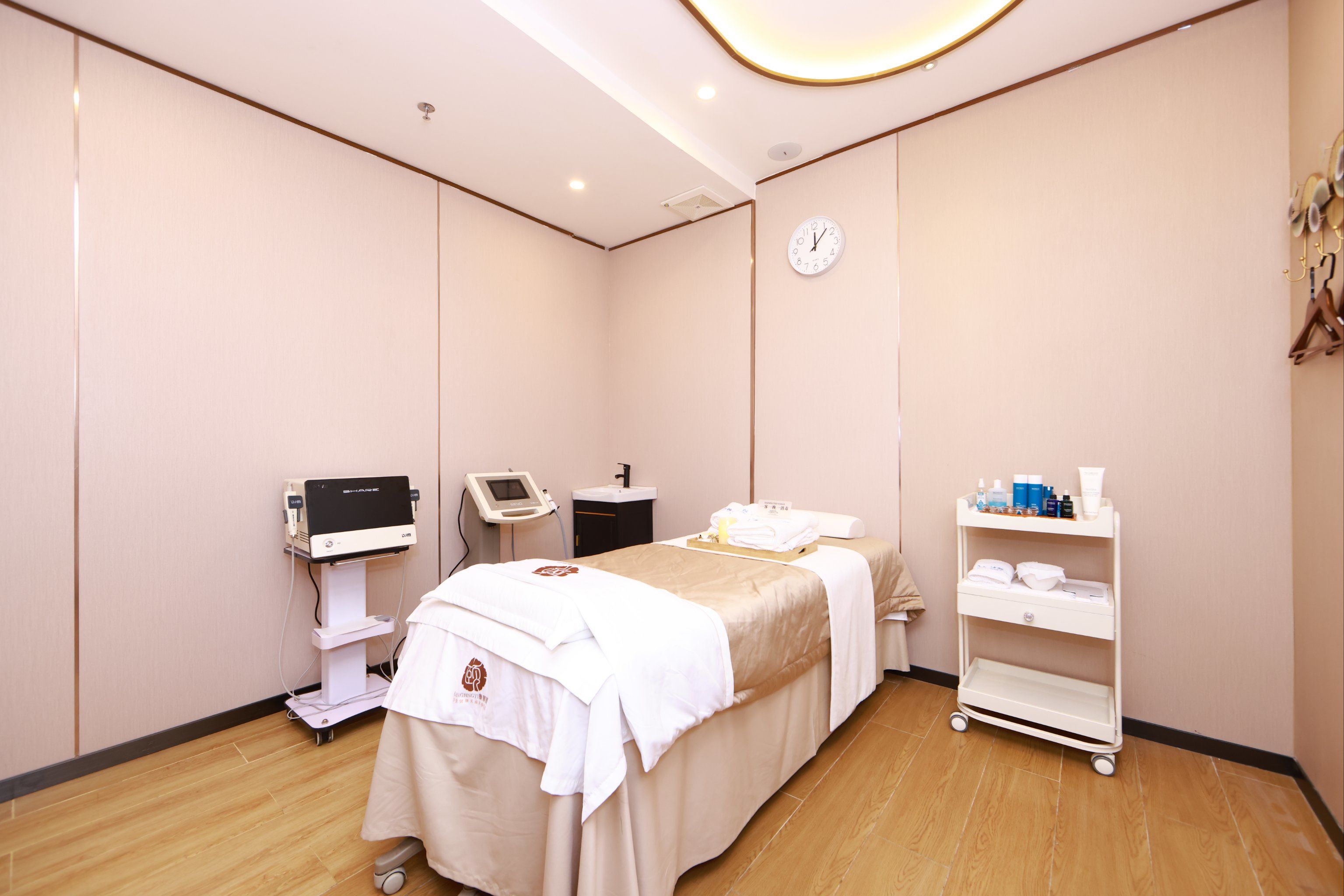 放松与愉悦,尽在这里! 想要放松一下,就来这家美容院没