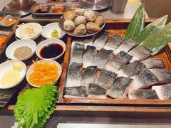 -围炉肉舍丹东海鲜烤肉·烤活鳗(步行街店)