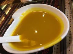 -月亮眼花园餐厅书吧酒吧