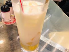 菠萝牛奶冰-义顺牛奶公司(庇利金街店)