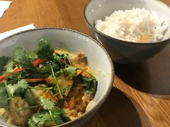 泰式黄咖喱鲷鱼虾仁饭-Wagas沃歌斯(百盛优客店)