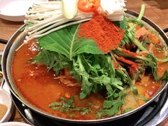 土豆排骨火锅-喇喇排骨火锅·传统韩式脊骨汤(望京西园总店)