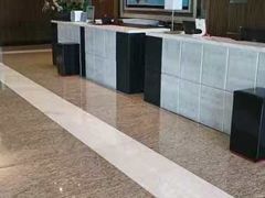 -上海虹桥西郊假日酒店