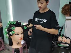 -首脑美容美发化妆美甲培训学校(长沙校区)