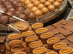 -Laderach 莱德拉(上海环贸iapm店)