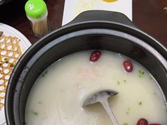 -洈水谣 · 地道荆州松滋菜(菱角湖公园店)