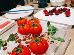 番茄脆菇沙拉-小大董·烤鸭(凤凰汇店)