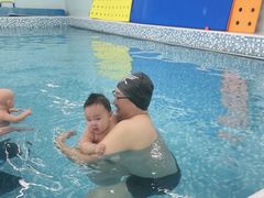 -小小王国亲子游泳俱乐部(锦辉中心)