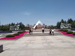 -上海市龙华烈士陵园