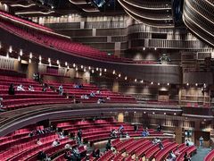 -交通银行前滩31演艺中心