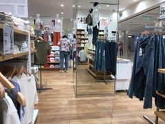 -优衣库(郑州丹尼斯大卫城店)