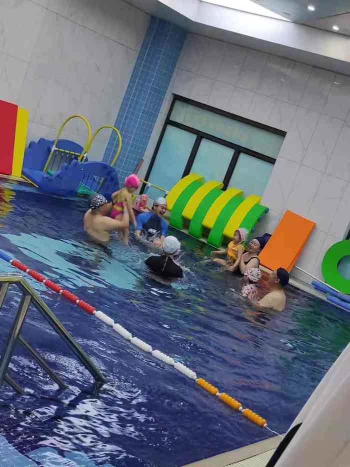 优瑞国际亲子游泳-"【印象】教具种类丰富 | 教具质感好 |.
