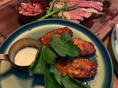 BBQ酱烤鸡翅-TiKi餐厅酒吧