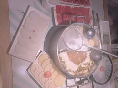 -花田煮鲜牛肉火锅(钟楼众汇店)