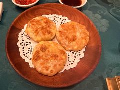 香煎鲜肉粟米饼-誉八仙粤菜(万象天地店)