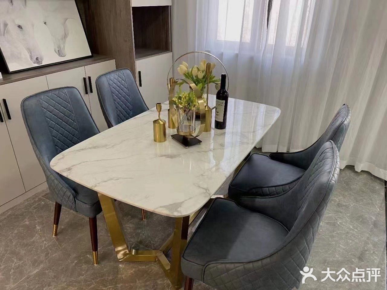 客厅家具是业主早早看上的一套