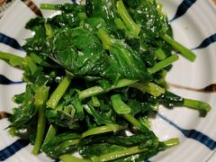 豌豆尖蒜茸-中8楼风尚云南菜(颐堤港店)