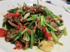 -东口码头·烧鸽子·鱼头泡饼·地方菜(金鹰悦城店)
