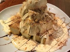 焦糖坚果吐司金字塔-卡朋厨房(289艺术园区店)