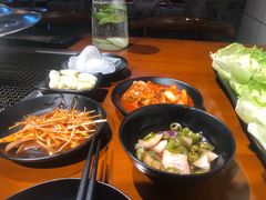 -肉甲韩国木炭烤肉(新壹街1店)