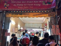 -Bánh Mì Huynh Hoa