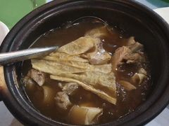 -明记烧鱼美味店