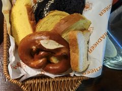 -马迭尔德式西餐精酿啤酒屋(中央大街店)