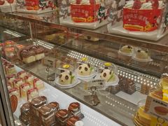 面包甜点陈列柜-味多美蛋糕(八大处店)