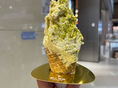 开心果冰激凌-野人先生现做冰淇淋(北京环宇荟店)