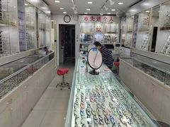 -朱师傅眼镜·蔡司·依视路·尼康(市先进店)