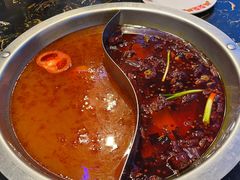 -憨孃孃·重庆老火锅(红山黑金店)