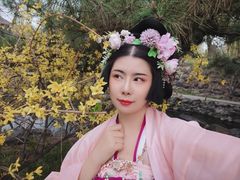 -翩若国风汉服体验馆