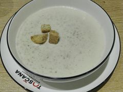 奶油蘑菇汤-托斯卡纳烘焙意大利餐厅(五天地店)