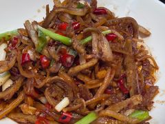 -阿瓦山寨·湘菜现炒·剁椒鱼头王(咸阳总店)