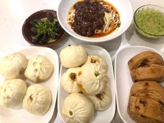 -李与白包子铺(桐梓林店)