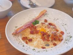 -Chom Cafe and Restaurant