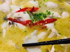 -盛宏鑫·四川鲜鱼馆(一元路店)