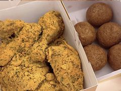 -BHC炸鸡(明洞总店)