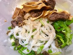 -阿阳牛腩腌面店