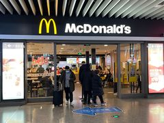 -麦当劳(上海虹桥站30B检票口楼上)