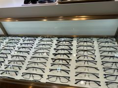 -宏宇眼镜蔡司依视路折扣店(兆佳眼镜城店)